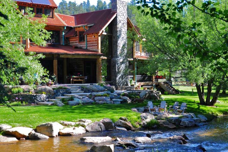 An Unforgettable Stay at Denver Mountain Retreat